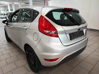 Widok z tyłu po stronie lewej