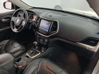 Вид на салон