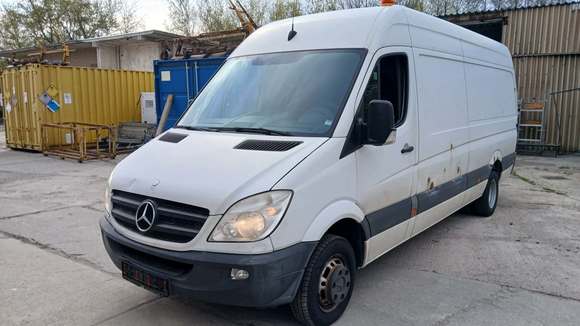 Vue de l’avant gauche