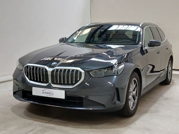 Вид спереди слева