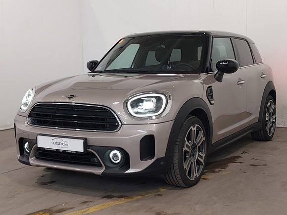 Pogled od napred levo