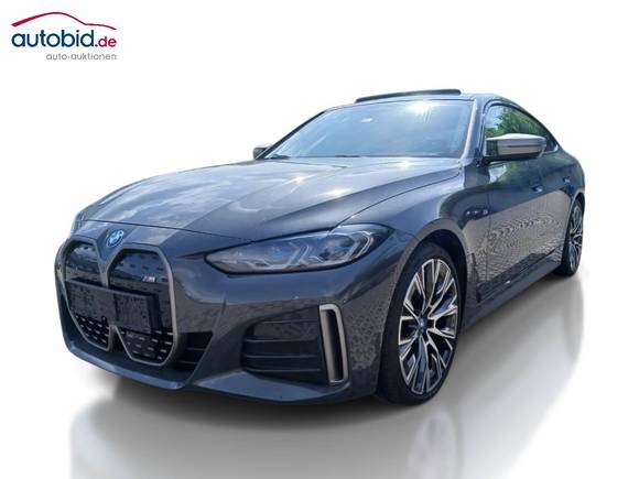 Вид спереди слева