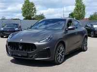 Вид спереди слева