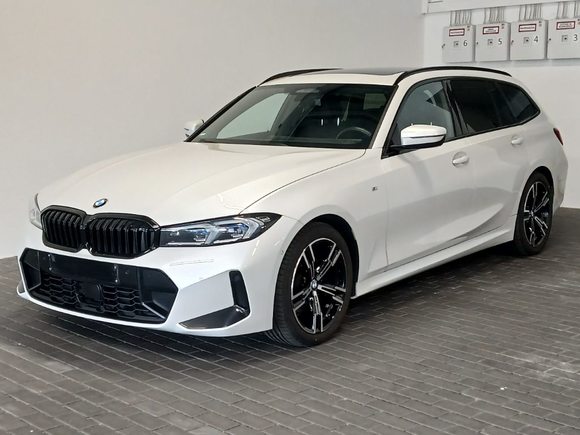 Вид спереди слева