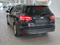 Widok z tyłu po stronie lewej