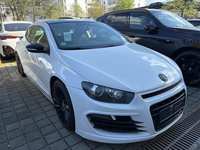 Pogled desno spredaj