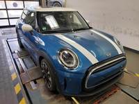 Pogled desno spredaj