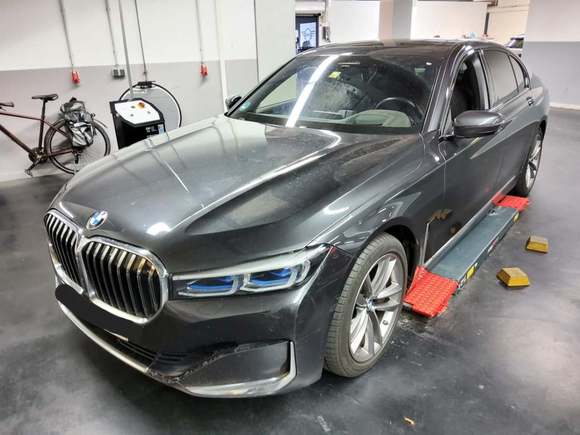 Widok z przodu po stronie lewej