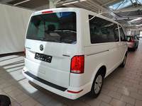 Pogled od pozadi desno