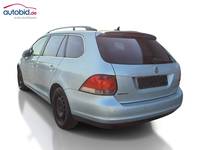 Widok z tyłu po stronie lewej