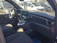 Вид на салон