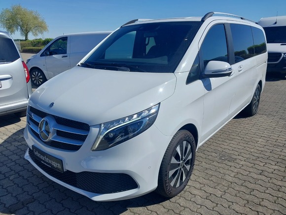 Вид спереди слева