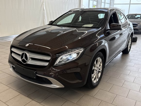 Pogled od napred levo