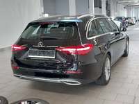 Widok z tyłu po stronie prawej