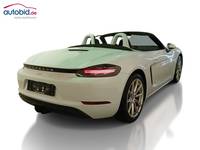 Aanzicht achter rechts