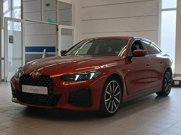 Pogled od napred levo