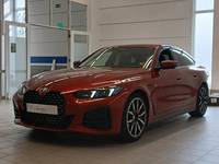 Pogled od napred levo