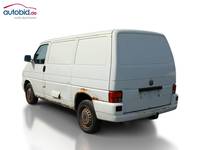 Widok z tyłu po stronie lewej