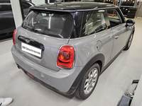 Widok z tyłu po stronie prawej