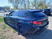 Вид сзади слева