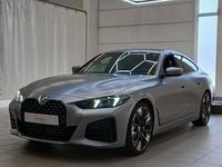 Pogled od napred levo