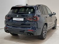 Pogled od pozadi desno