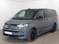 Pogled od napred levo