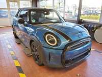 Pogled desno spredaj