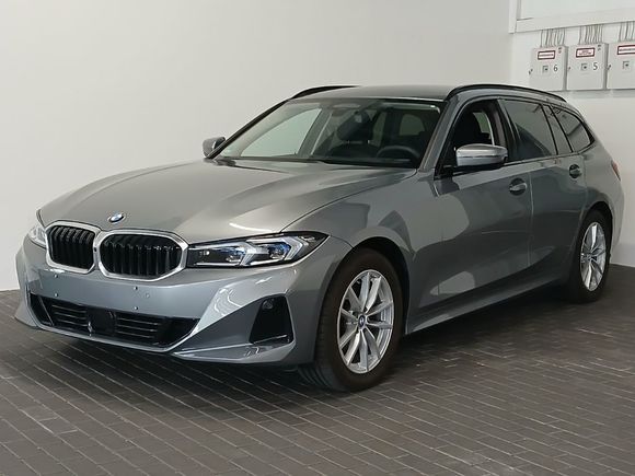 Вид спереди слева