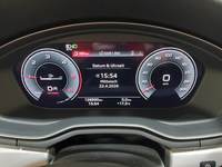 Pohled na přístrojovou desku