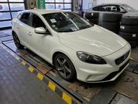 Pogled desno spredaj