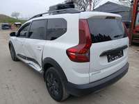 Pogled straga lijevo