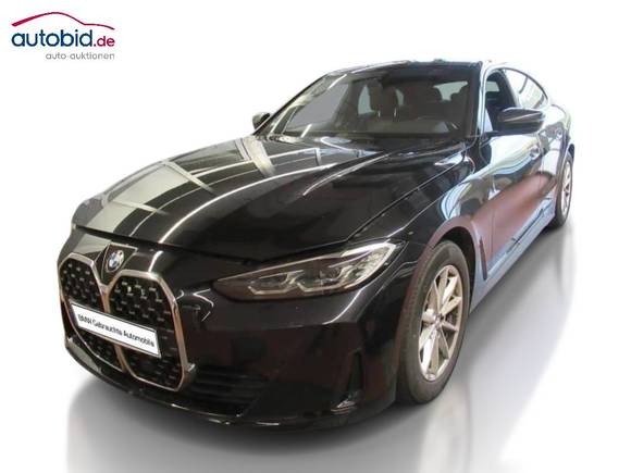 Pogled od napred levo