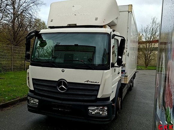 Pogled od napred levo