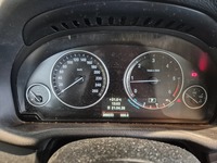 Pogled na kombinovani instrument