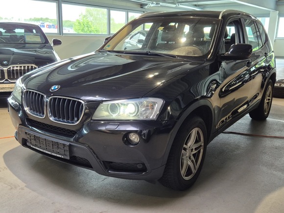 Pogled od napred levo