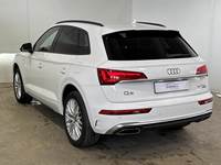 Vaade tagant vasakult