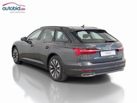 Vaade tagant vasakult