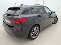 Aanzicht achter rechts