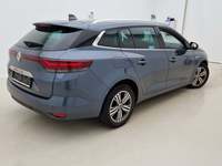 Pogled od pozadi desno