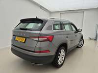 Widok z tyłu po stronie prawej