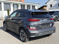 Widok z tyłu po stronie lewej