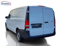 Vaade tagant vasakult