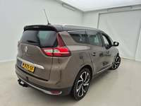 Aanzicht achter rechts