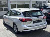 Вид сзади слева