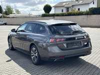 Pogled od pozadi levo