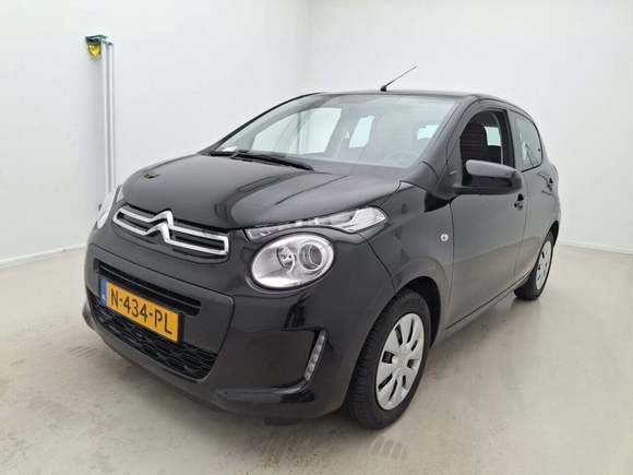 Вид спереди слева