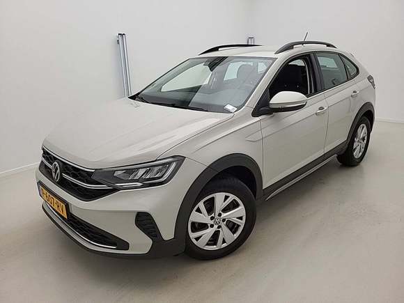 Вид спереди слева