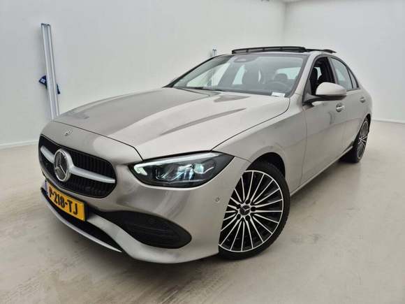 Вид спереди слева