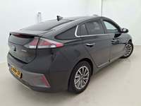 Aanzicht achter rechts